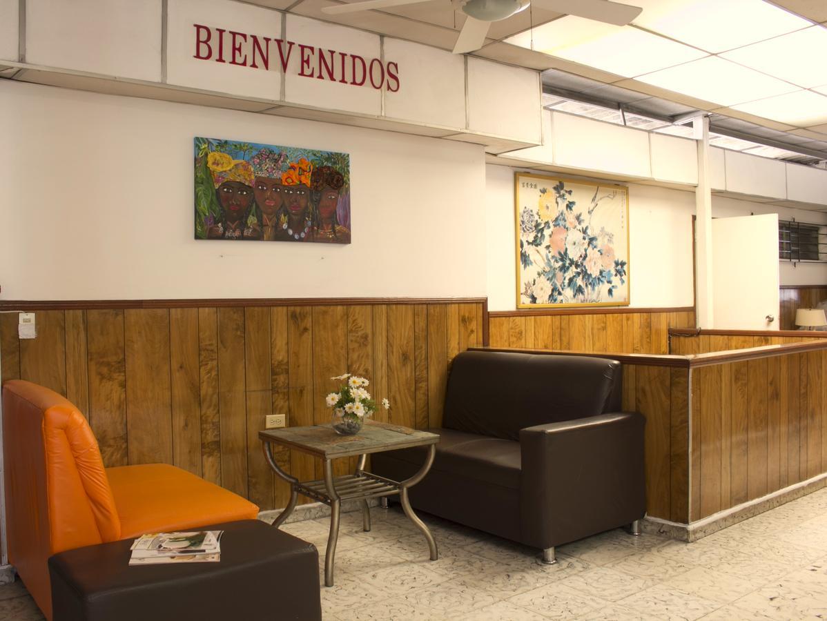 Hotel Manantiales El Salvador 산살바도르 객실 사진